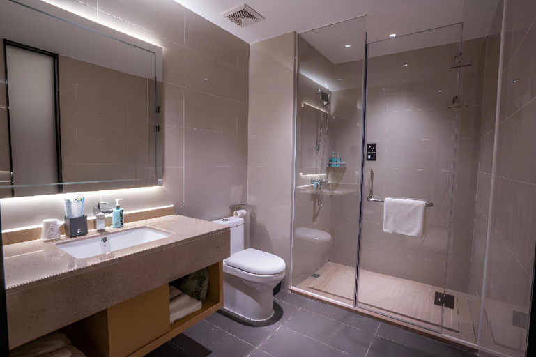 Bathroom, City Comfort Inn Wuzhou Cangwu County Administration Center, Wuzhou
