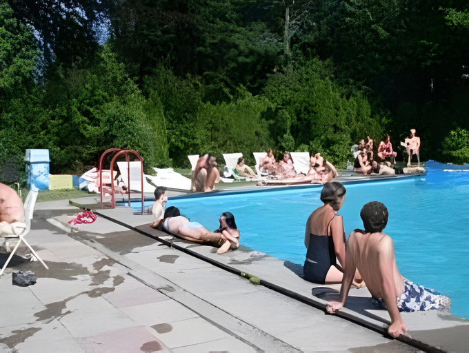 Swimming pool 5, Funny Farm Backpackers, Interlaken
