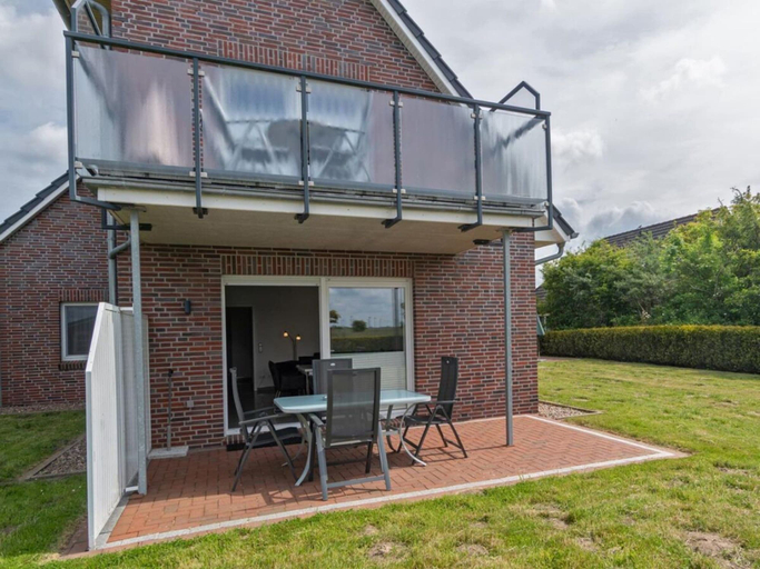 Outdoor dining 3, Holiday Apartment With 2 Bedrooms, Wittmund