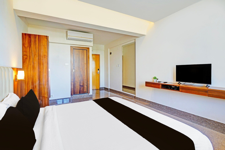 Room 5, Super Townhouse Oak Electronic City, Bangalore