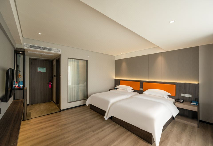 Bedroom 2, Echarm Hotel Zhanjiang Zhanchuan Avenue Wanda Plaza, Zhanjiang