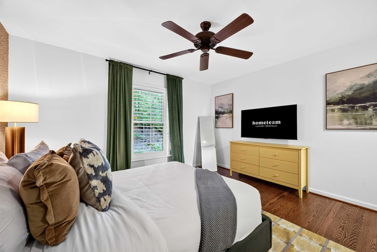 Room 2, 6BR Mountain Getaway Pool Hot Tub Game Room, Buncombe