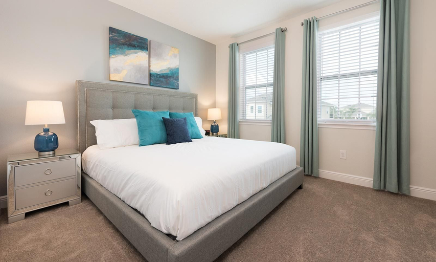 Room 5, Spacious Abode With Spillover Spa in Encore, Osceola