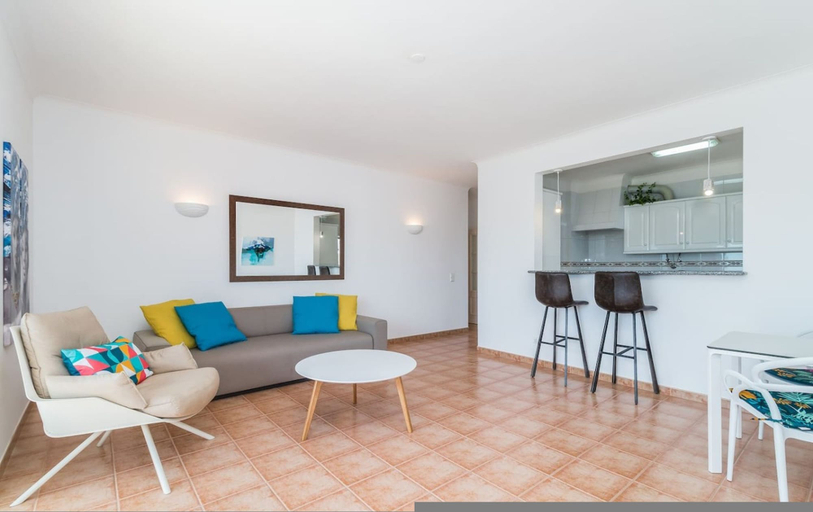 Room 5, Casa da Gal Meia Praia Balcony AC, Lagos