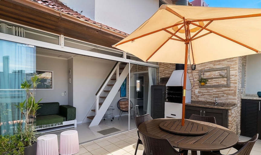 Others 4, Penthouse W/terrace 5 min From the Beach Cos302, Florianopolis