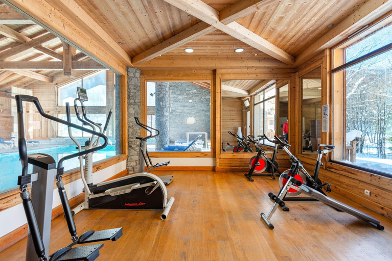 Fitness facility, Mountain Retreat With Heated Pool, Hautes-Alpes