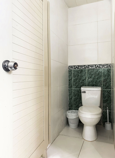 Bathroom 3, Malecon Rooms & Hotel, Distrito Nacional