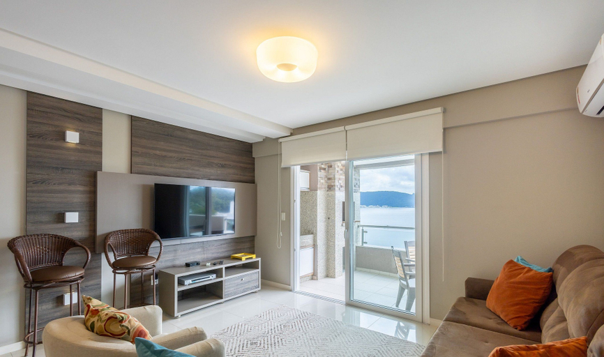 Living area 5, Sea View Apartment w Barbecue in Bombinhas Lga0201, Bombinhas
