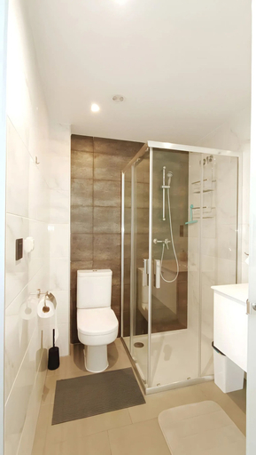 Bathroom 3, Groundfloor Oasis Beach VI Oasis Beach, Alicante