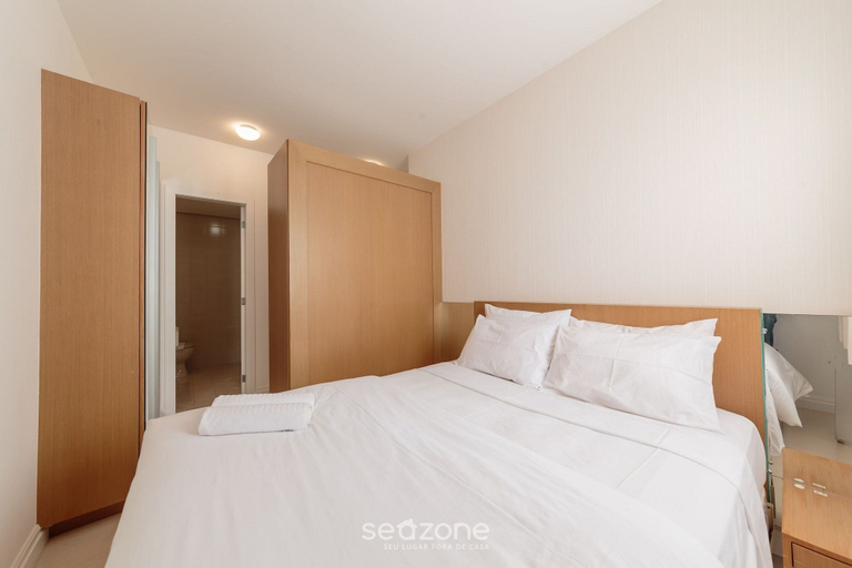 Room 3, Beautiful Apart 5 min Jurere Open Shopping Emr302, Florianopolis