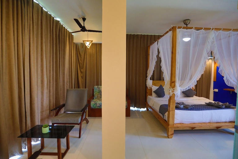 Room 3, Roots Munnar, Idukki