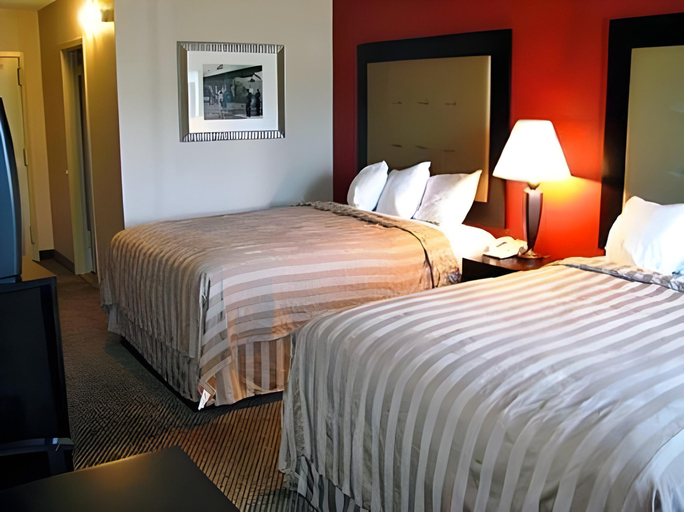 Bedroom 3, Travelodge by Wyndham Vernon CT, Tolland