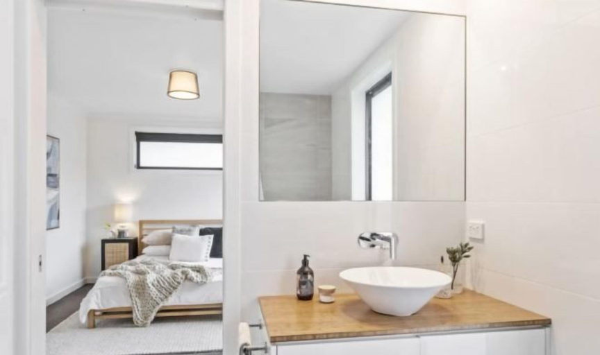 Bathroom 3, Lipscombe Mt Wellington view luxury house, Hobart