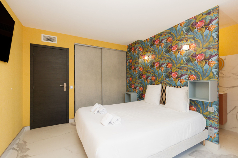 Room 5, 3 Chambres 2 SDB Balcon Garage A3b139, Alpes-Maritimes