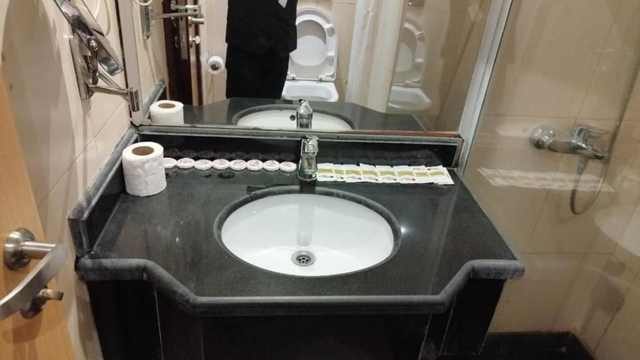 Bathroom, Al-Fajr Al-Badi Hotel 5, Makkah