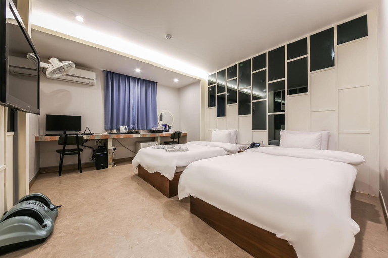 Bedroom 2, Gwangju Hanam Hotel The Maison, Gwangsan