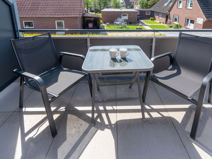 Outdoor dining 2, Holiday Home With 1 Bedroom, Wittmund