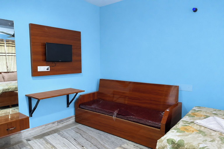 Room 4, Metro Boys PG & Hostel, Bareilly