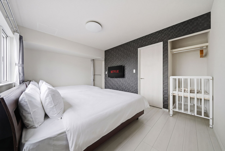 Room 5, Snow, Furano