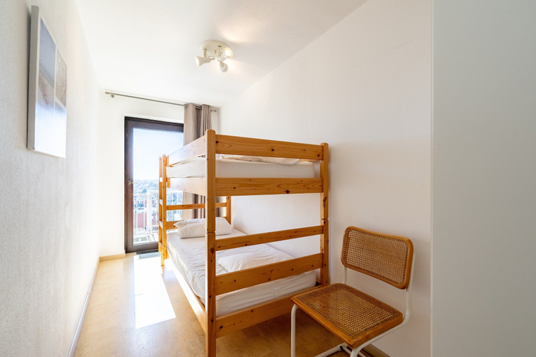 Room 3, Apartment in Blankenberge Near the Pier, West-Vlaanderen