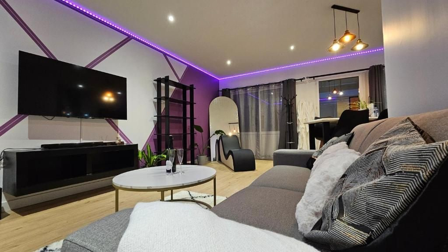 Living area 3, Diamond'Suite Loveroom & Spa44, Loire-Atlantique