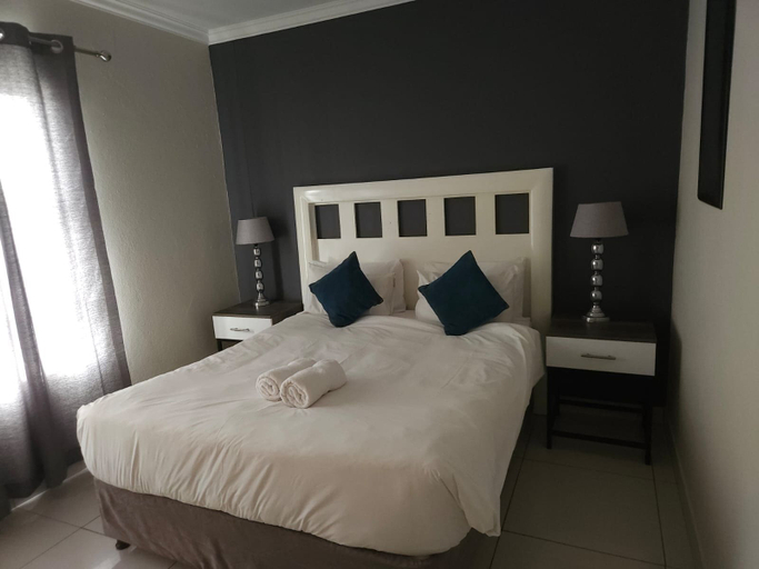 Room 2, Sandton Westpoint Luxury Apartments 176, City of Johannesburg