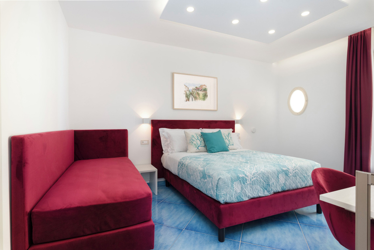 Room 2, Cornelia Rooms, Napoli