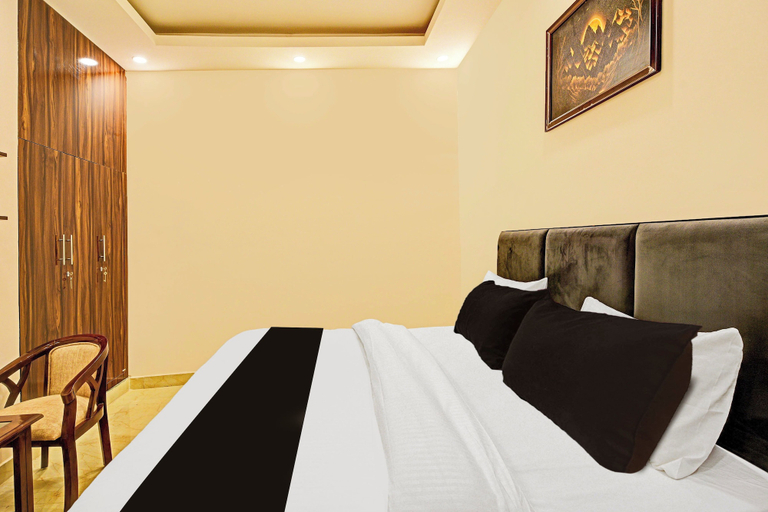 Room 2, Townhouse Surajkund Faridabad
