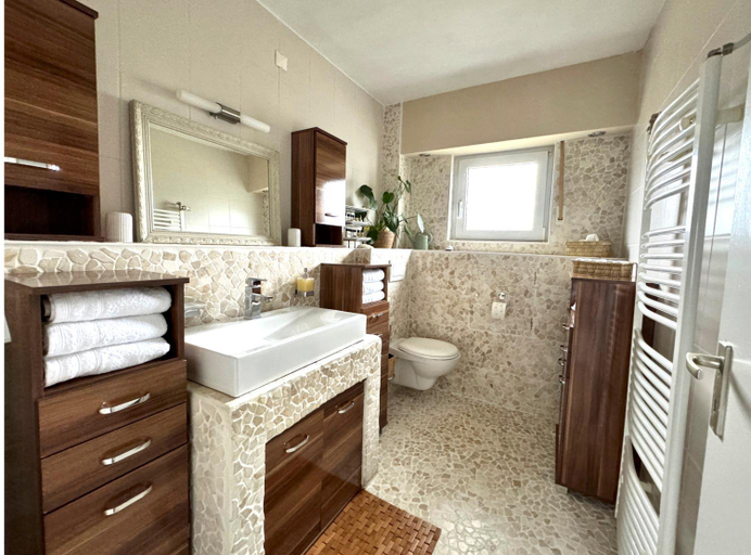 Bathroom 3, Refugium 2020, Oberbergischer Kreis
