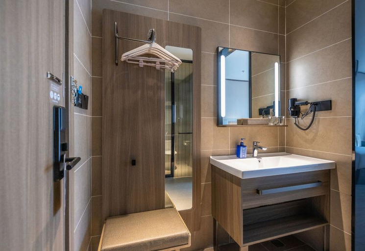 Bathroom 4, Hanting Hotel Longxi People's Square, Dingxi