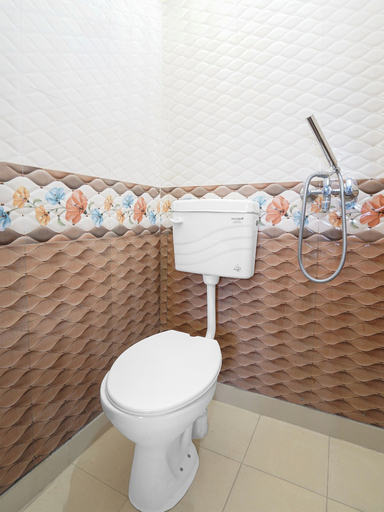 Bathroom, Hotel O Chandigarh Outer Ring Road, Chandigarh