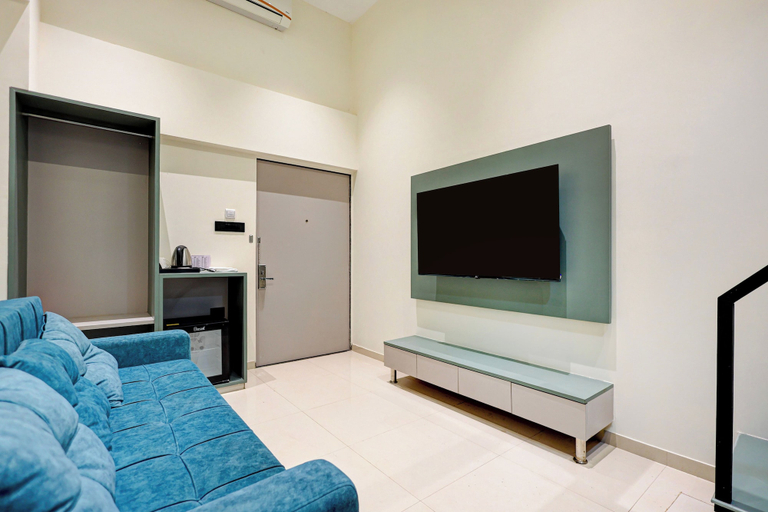 Living area 2, Collection O Airport Rd Frmly Nano Pod, Surat
