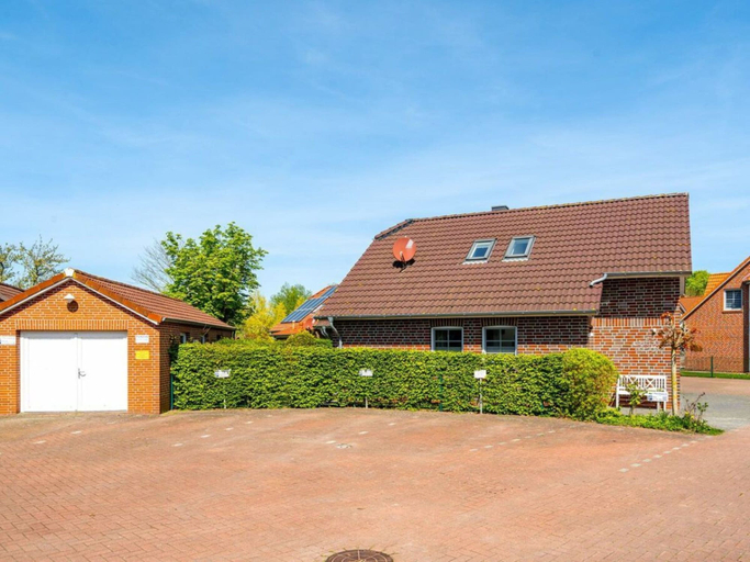 Exterior 5, Holiday Home in Greetsiel With Terrace, Aurich