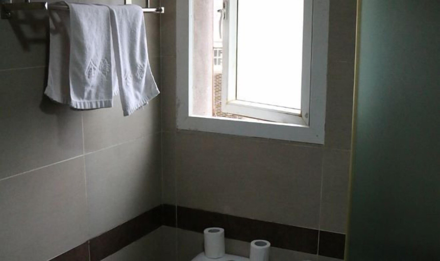 Bathroom 3, Hai Lun Hotel, Zhoushan