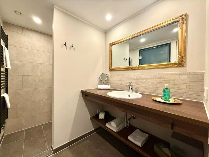 Bathroom 5, Boutique Hotel Zuckerfabrik, Stuttgart