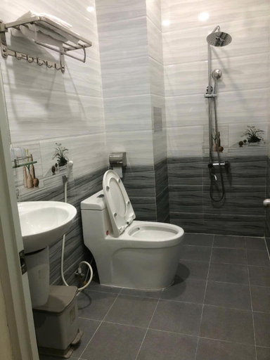 Bathroom, Anhkhoa hotel My Phuoc, Ho Chi Minh City