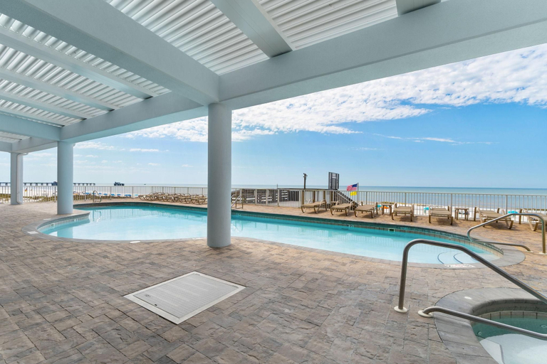 Pool 3, Colonnades 302, Baldwin