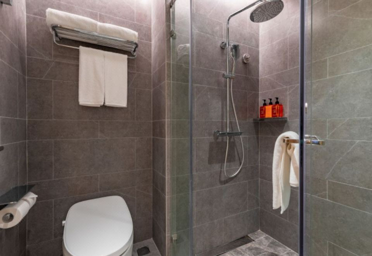 Bathroom 4, Orange Hotel Shenzhen Bao'an International Convention and Exhibition Center, Shenzhen