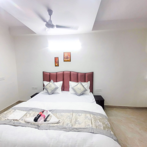 Room 5, Roomshala192 Hotel Aroha Botanical Gardn, Gautam Buddha Nagar