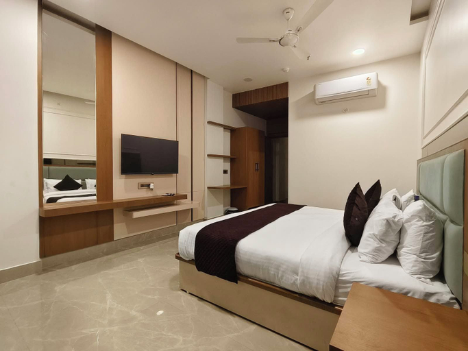 Room 1, Hotel Royal DC, Aligarh