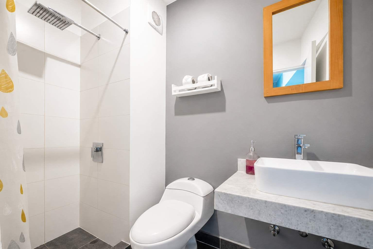 Bathroom 3, Loft con vista al mar y piscina Barranco, Lima