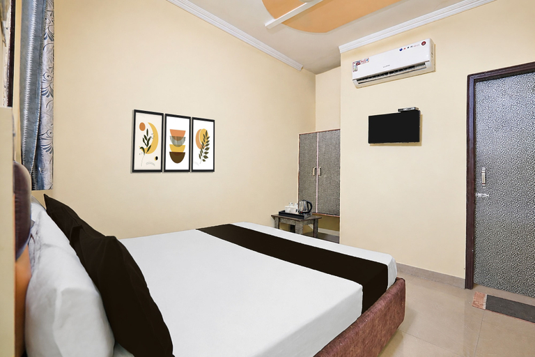 Room 4, Hotel O Rock Garden Chandigarh, Chandigarh