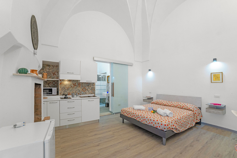 Interior 3, Casa Miggiano 6 BR Apartment in Town, Lecce