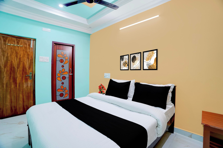 Room 5, Collection O Rajive Gandhi Statue, Puducherry