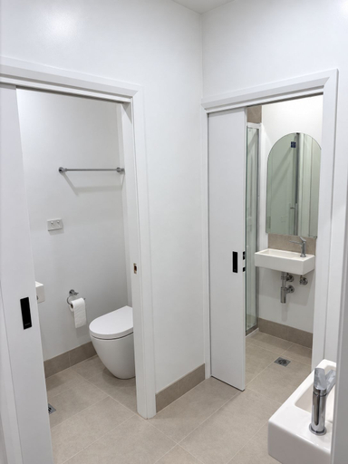 Bathroom 3, Kookaburra Rooms, Cessnock