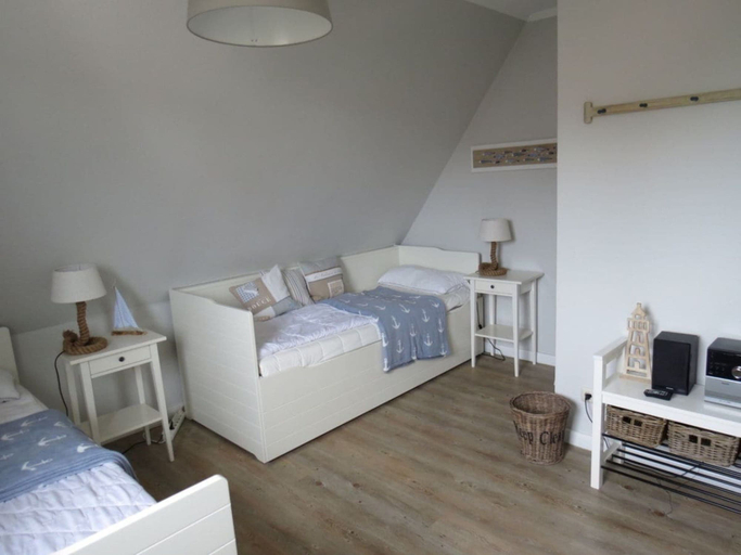 Room 2, Holiday Home in St. Peter-ording With Wi-fi, Nordfriesland
