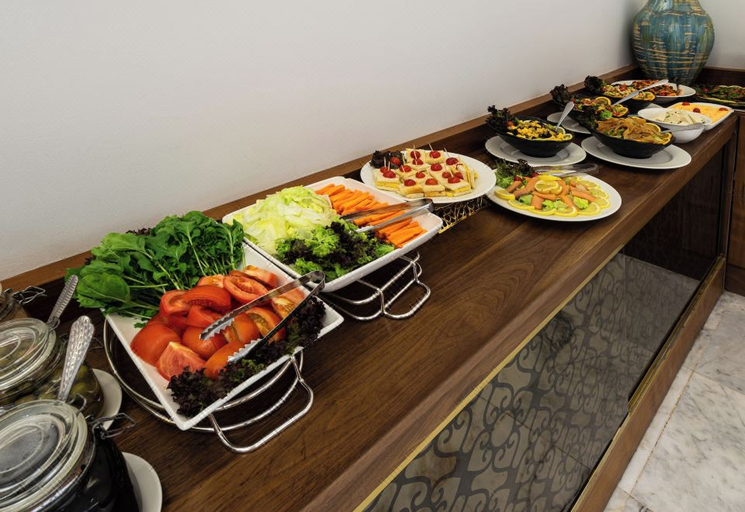 Food & Drinks 5, Hadab Al Sahafa Hotel, Riyadh