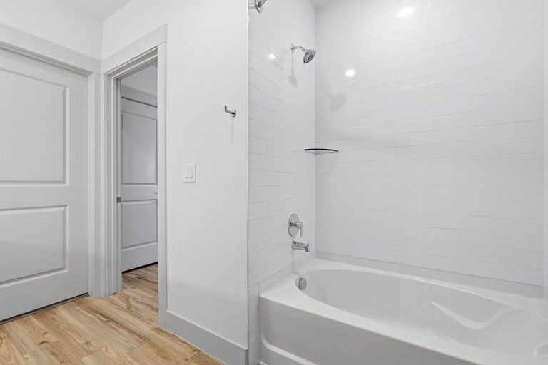 Bathroom 3, Stylish 2BR near PGA & Universal Studios, Collin