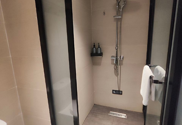 Bathroom 3, Hanting Premium Hotel Dandong Pedestrian Street, Dandong