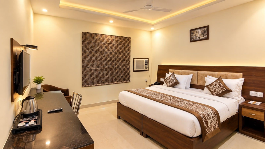 Room 4, Yash Residency Near Delhi Airport, Delhi